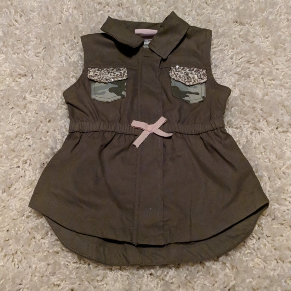 Little Lass Other - Girls camo detail vest